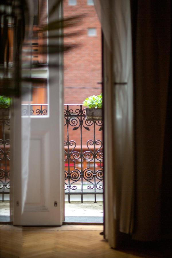 Spacious & Cozy Downtown Apartment With Balcony Budapest Extérieur photo
