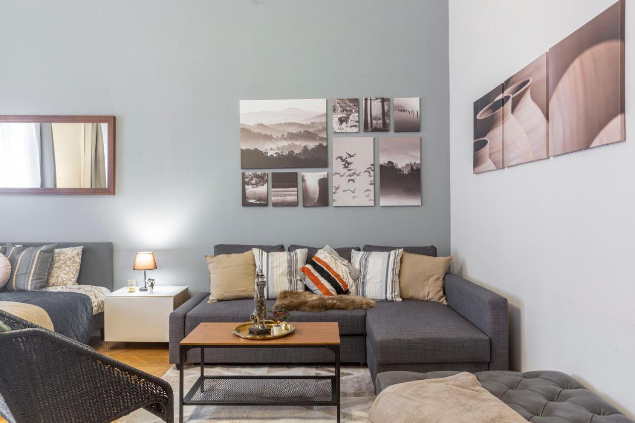 Spacious & Cozy Downtown Apartment With Balcony Budapest Extérieur photo