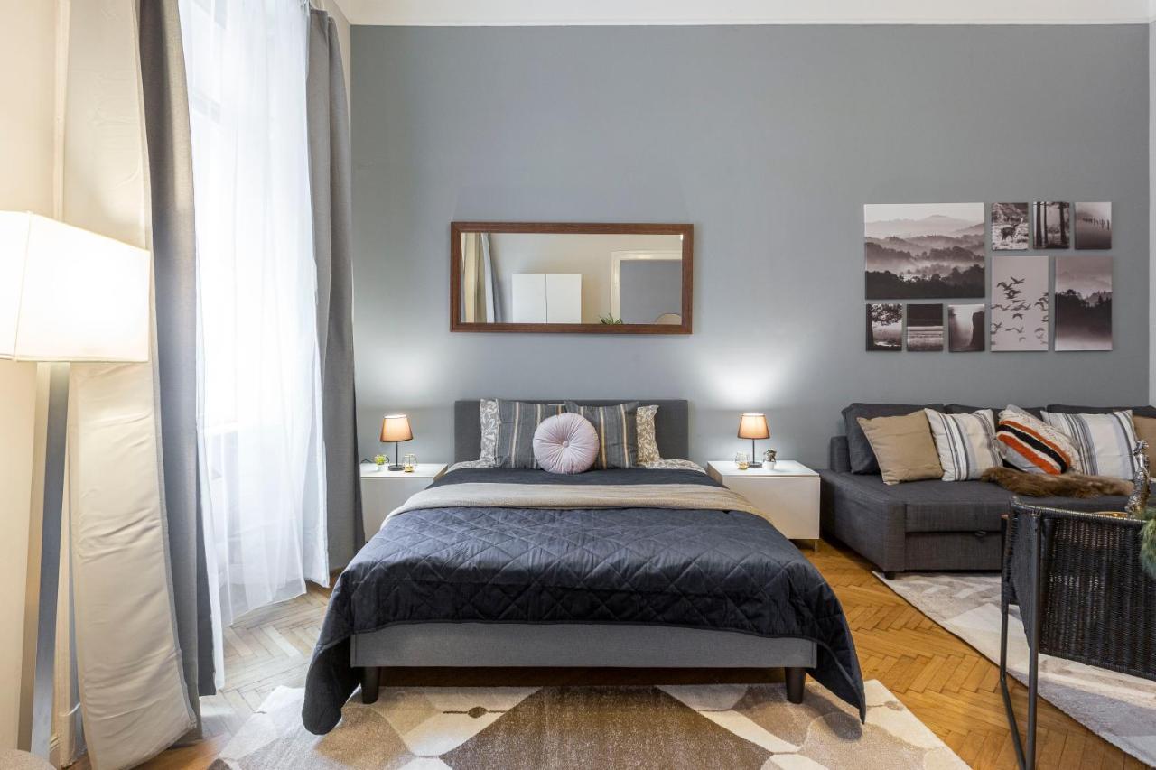 Spacious & Cozy Downtown Apartment With Balcony Budapest Extérieur photo