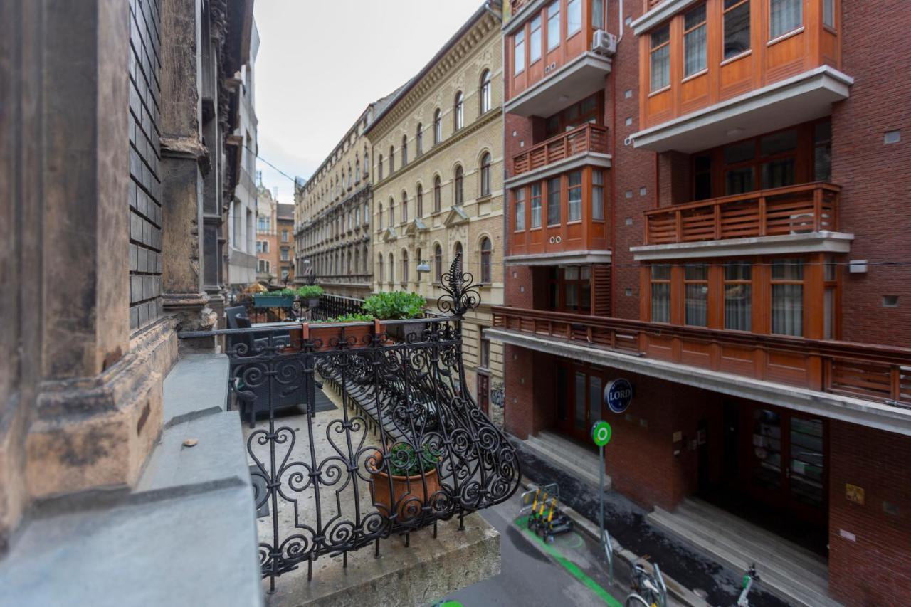 Spacious & Cozy Downtown Apartment With Balcony Budapest Extérieur photo