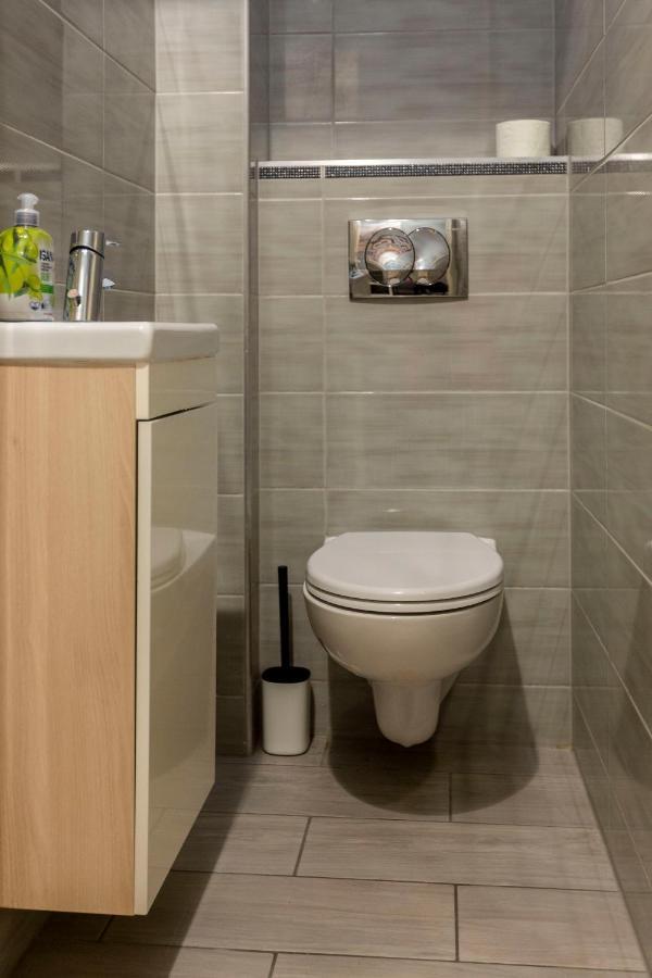 Spacious & Cozy Downtown Apartment With Balcony Budapest Extérieur photo