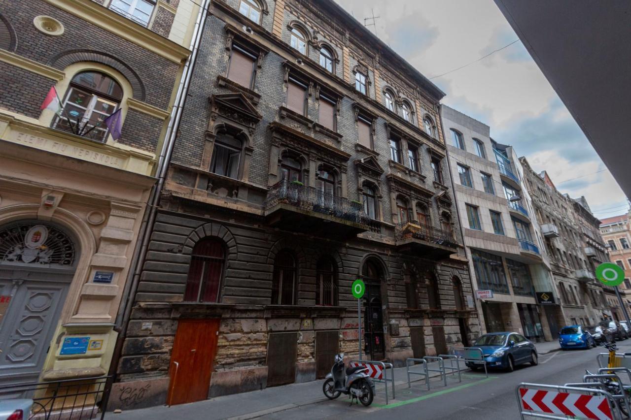 Spacious & Cozy Downtown Apartment With Balcony Budapest Extérieur photo