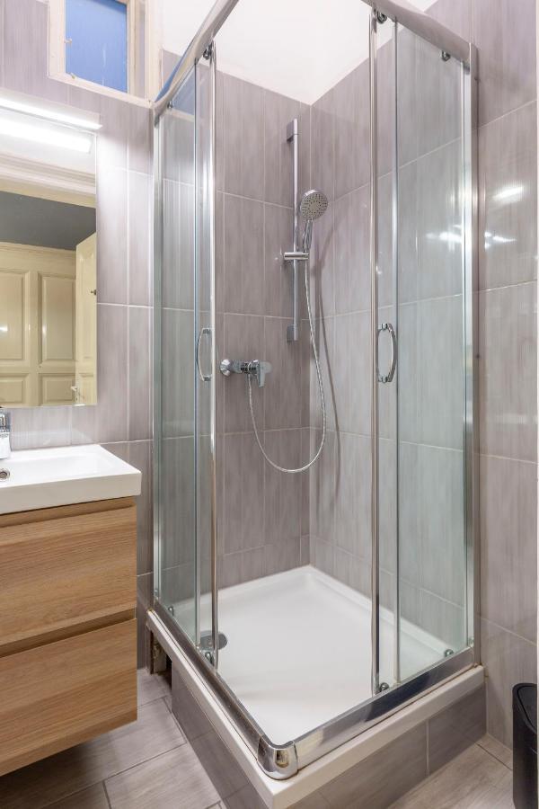 Spacious & Cozy Downtown Apartment With Balcony Budapest Extérieur photo