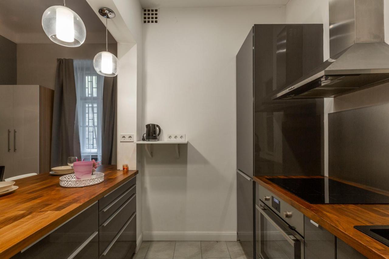 Spacious & Cozy Downtown Apartment With Balcony Budapest Extérieur photo